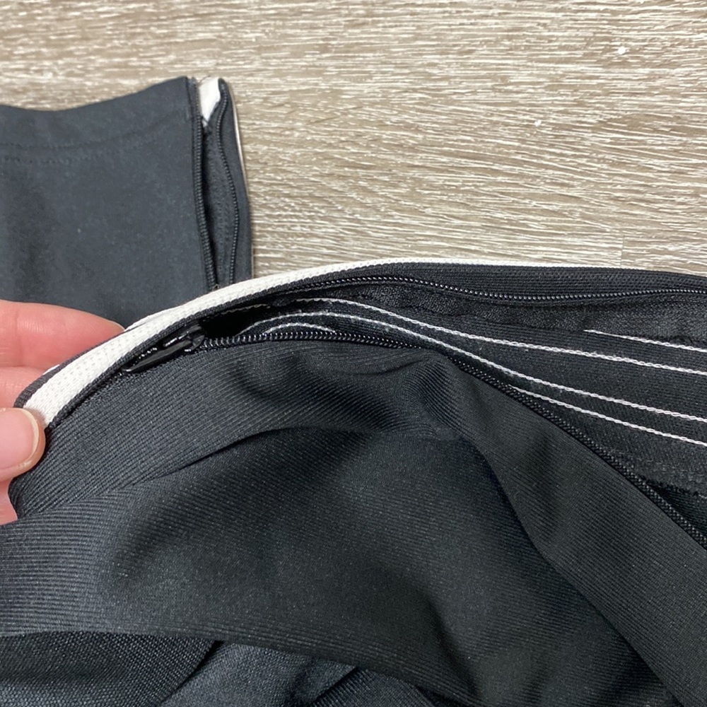 ADIDAS track pants - Picture 3 of 3